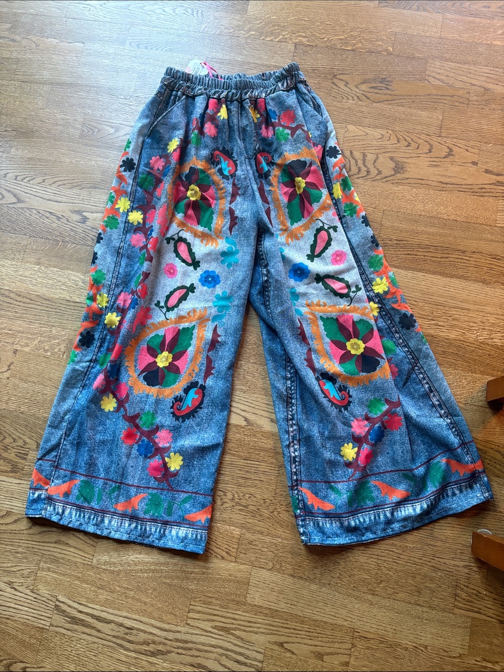 Wide-Leg Floral Jean pant  - Multicolor